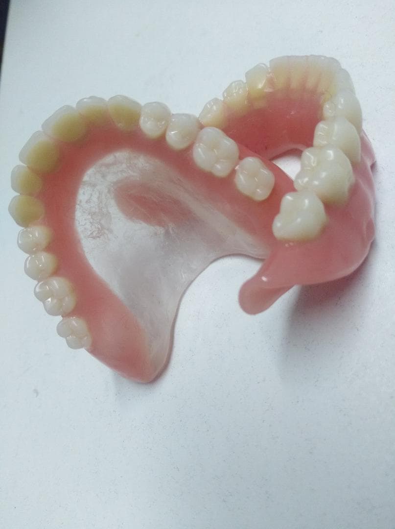 دندان پزشکی دکتر پارسا در پاکدشت