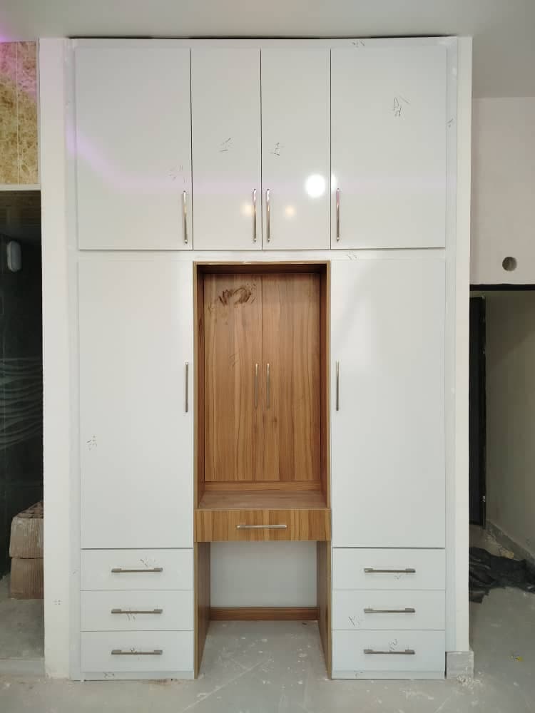 ساخت و اجرای کمددیواری و کابینت آذری در قوچان