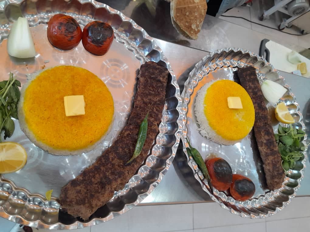 کباب ساطوری بناب آذربایجان زیتون به مدیریت طلوعی در اهواز