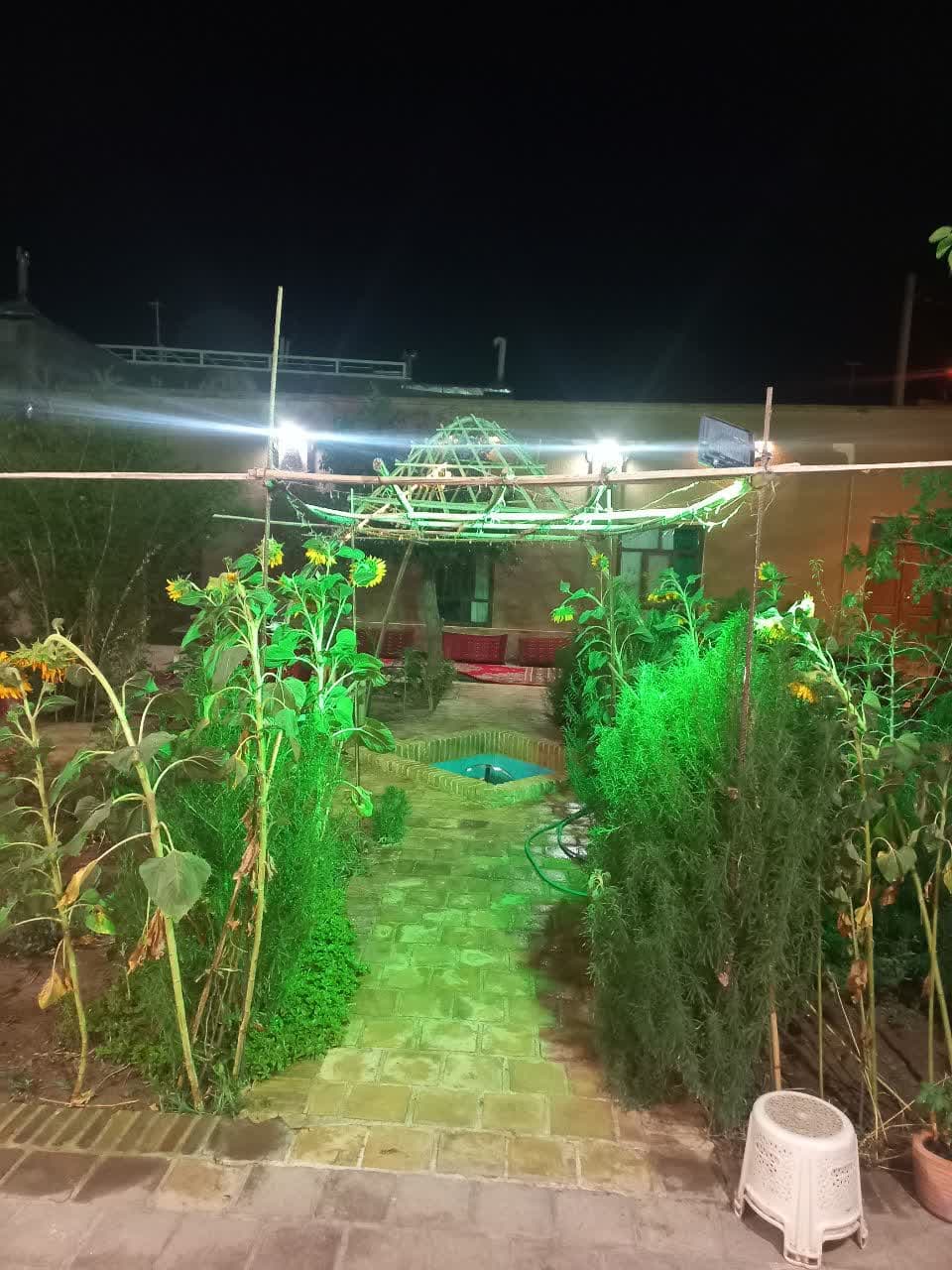 اقامتگاه بومگردی عمارت بانو و بابا حسن قائن