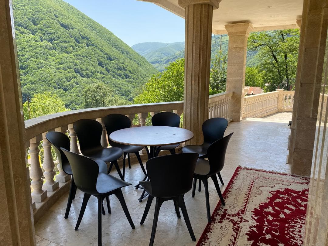 اجاره ویلای استخردار شرق پور در گردنه حیران آستارا