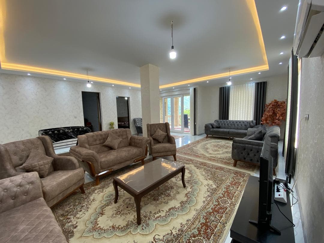 اجاره ویلای استخردار شرق پور در گردنه حیران آستارا