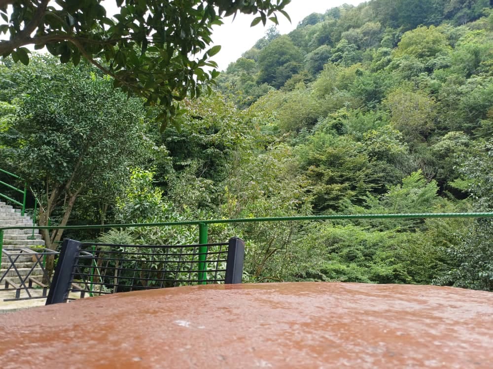 باغ رستوران سرای غریب نواز در چابکسر