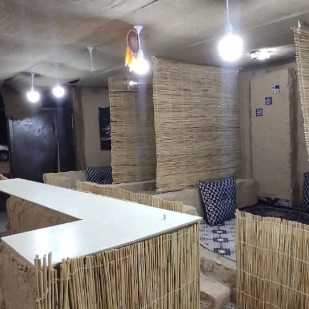 کافه رستوران باغچه کباب زارع زاده در ماهان جوپار
