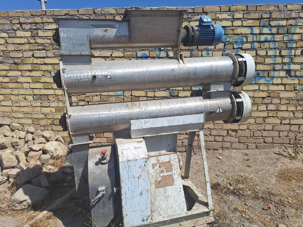 تجهیزات مرغداری حسنخانی تولید و فروش دستگاه پلت زن خوراک دام در رشت