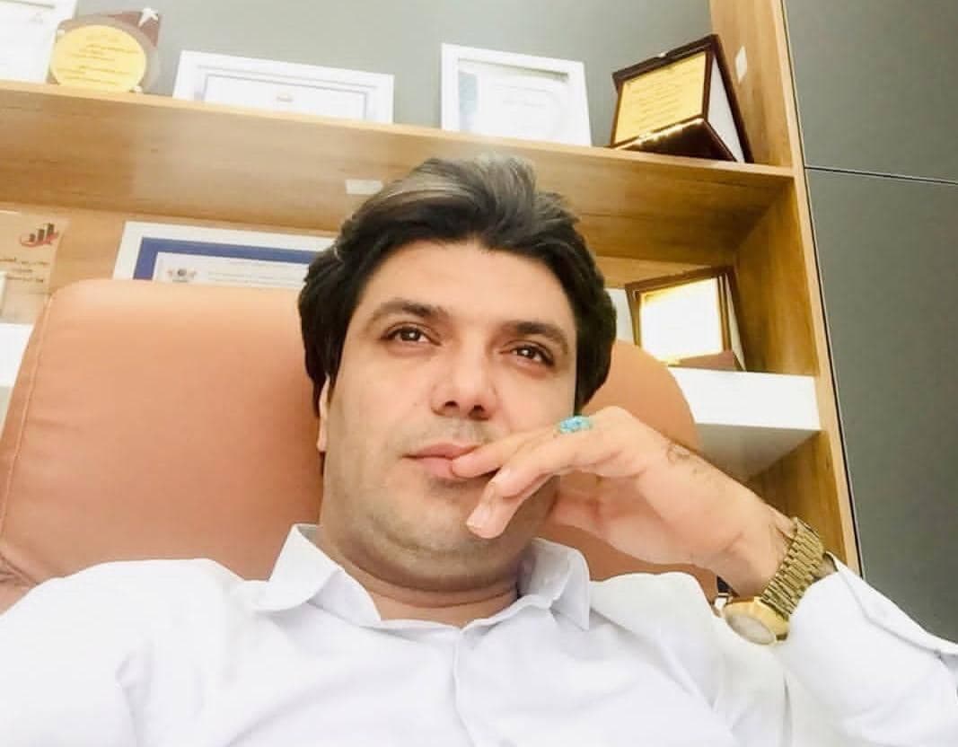 دکتر فرشاد منصوری آپارتمان ساز و مدیریت املاک در بوشهر