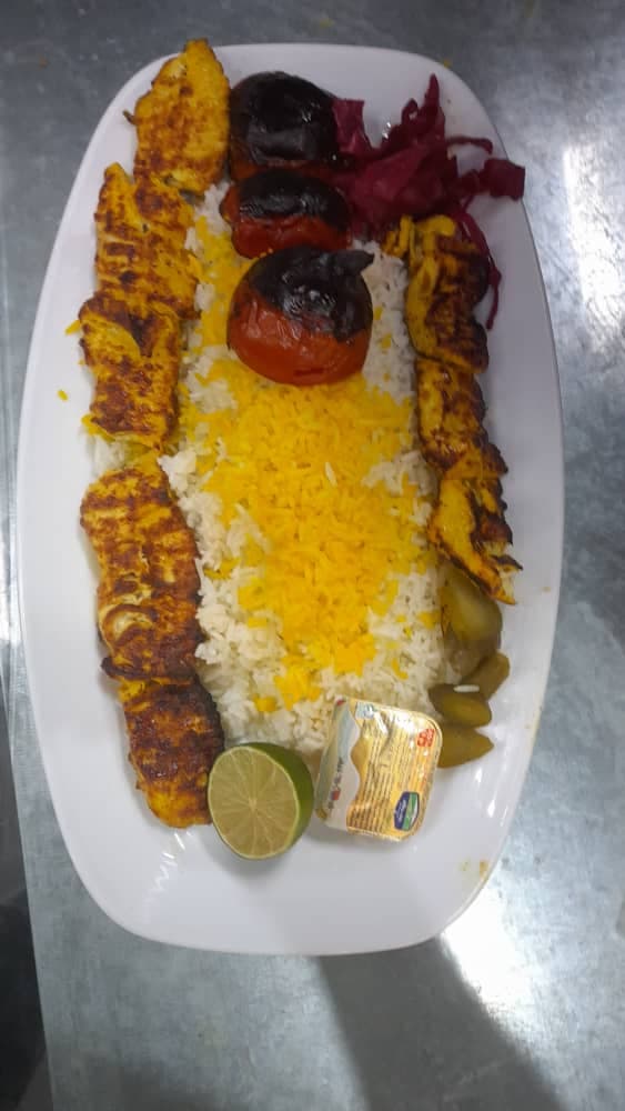 رستوران سنتی شهریار به مدیریت زهره وند در ملایر