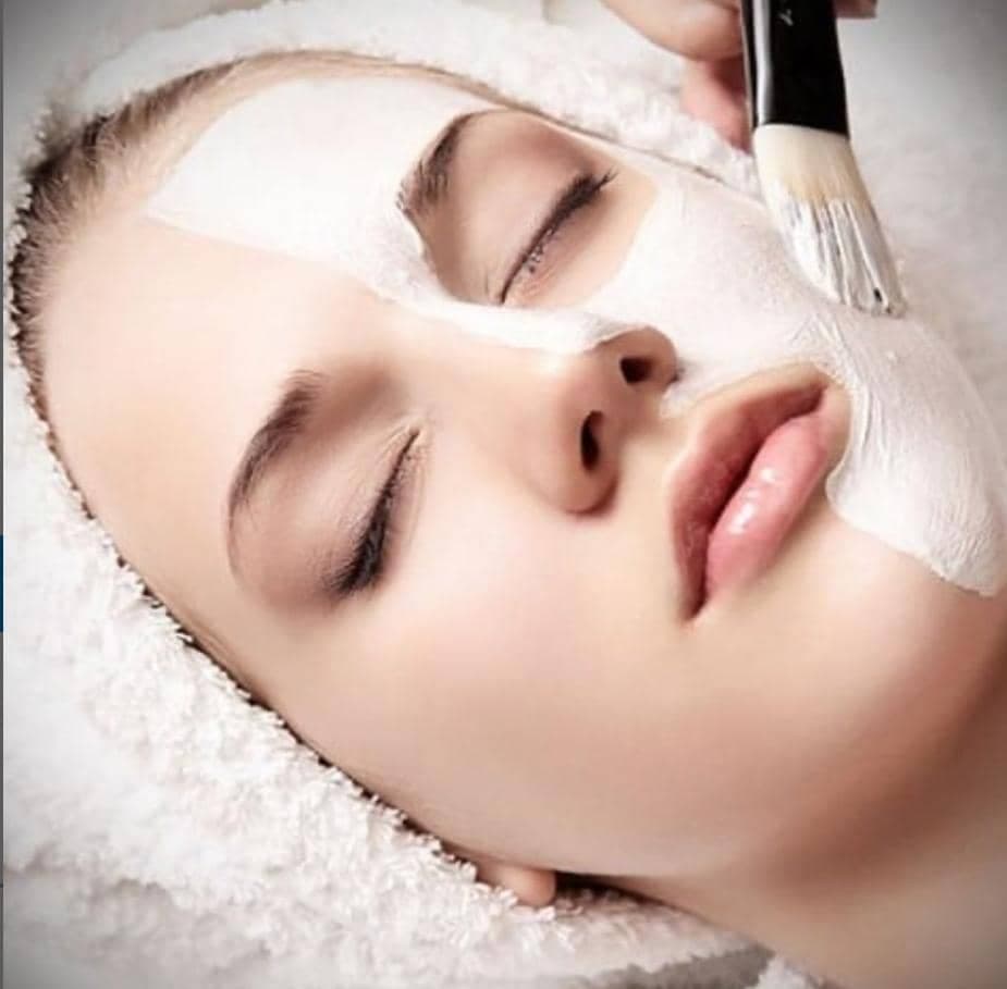 آموزش فشیال و پاکسازی پوست مریم فیروزی در قائمشهر