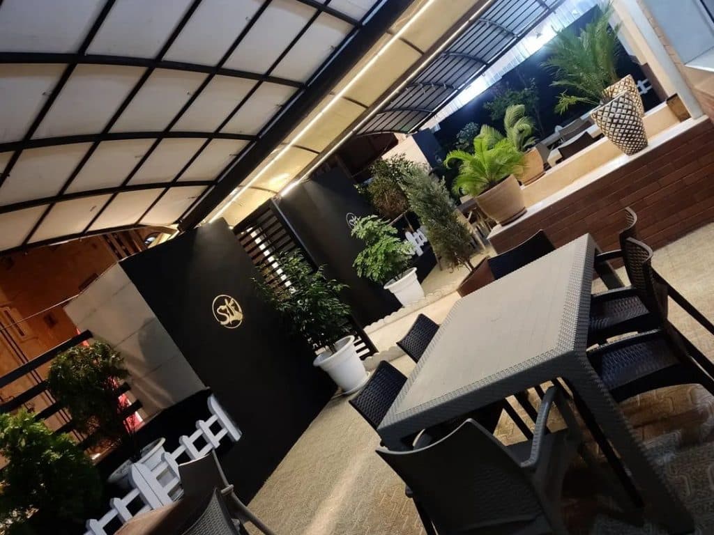 کافه فست فود صوفی در لاهیجان