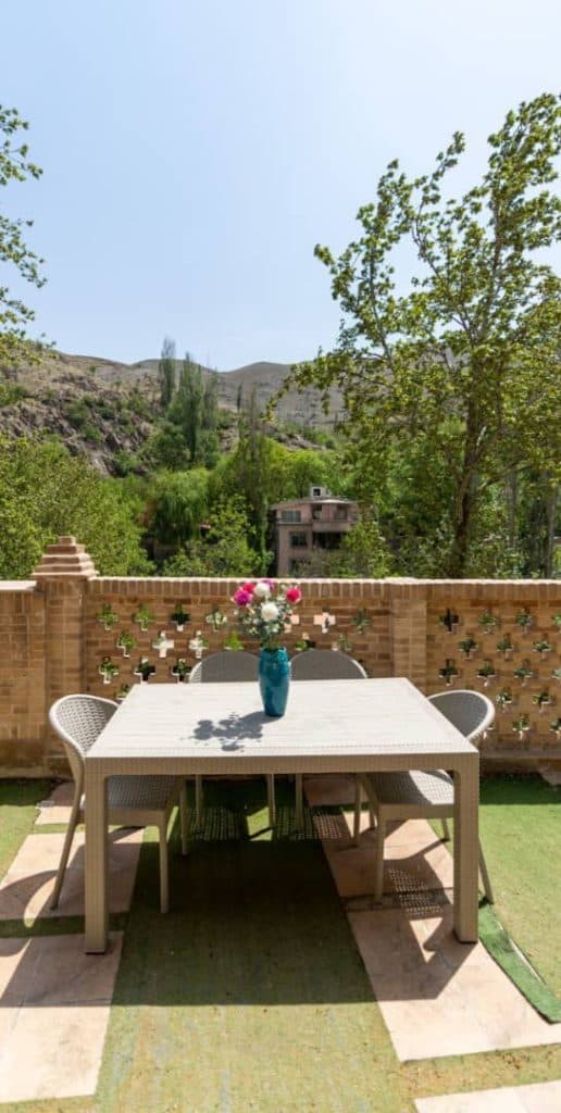 هتل سنتی شمس العماره در روستای زشک خراسان رضوی