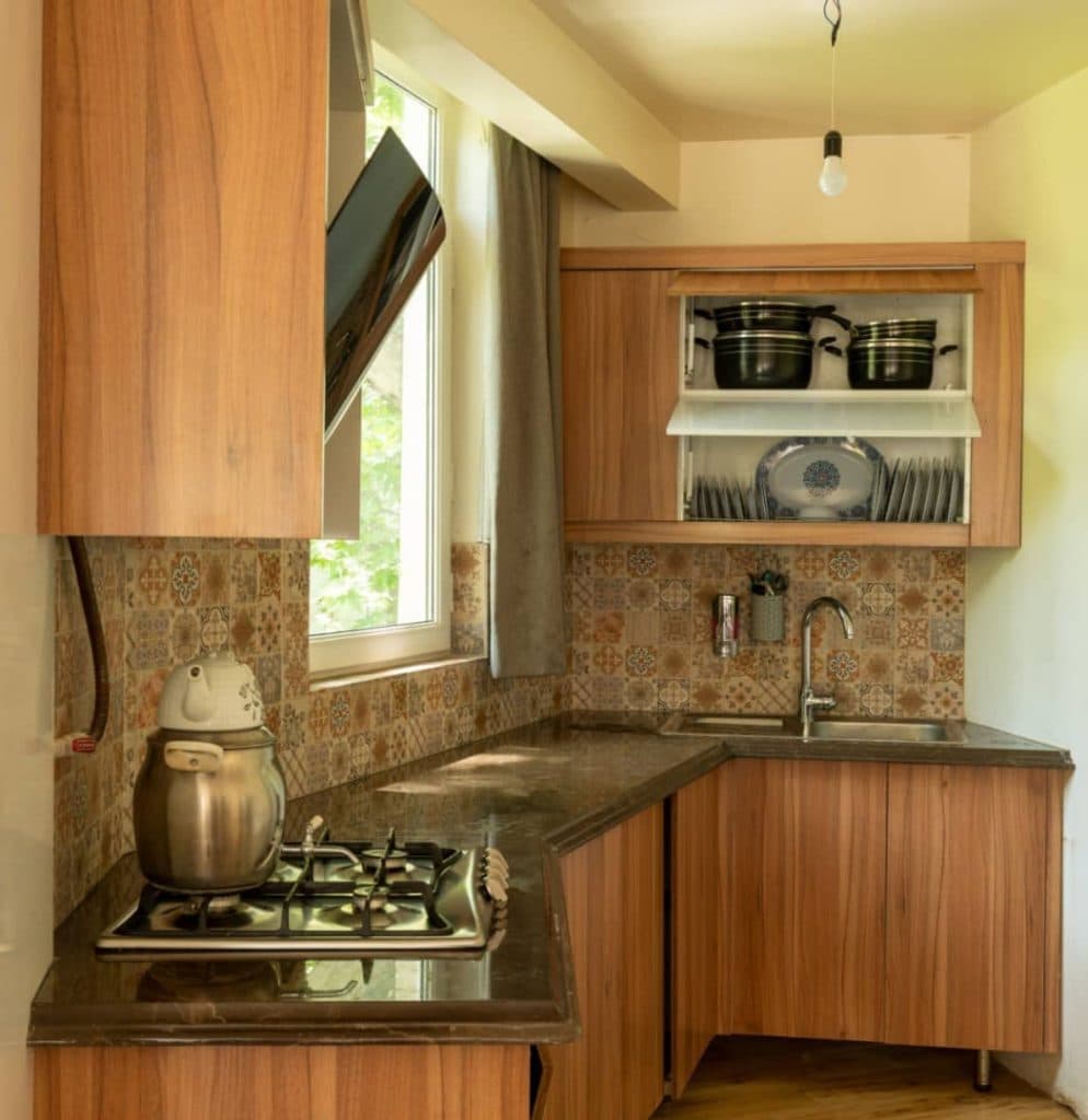 هتل سنتی شمس العماره در روستای زشک خراسان رضوی