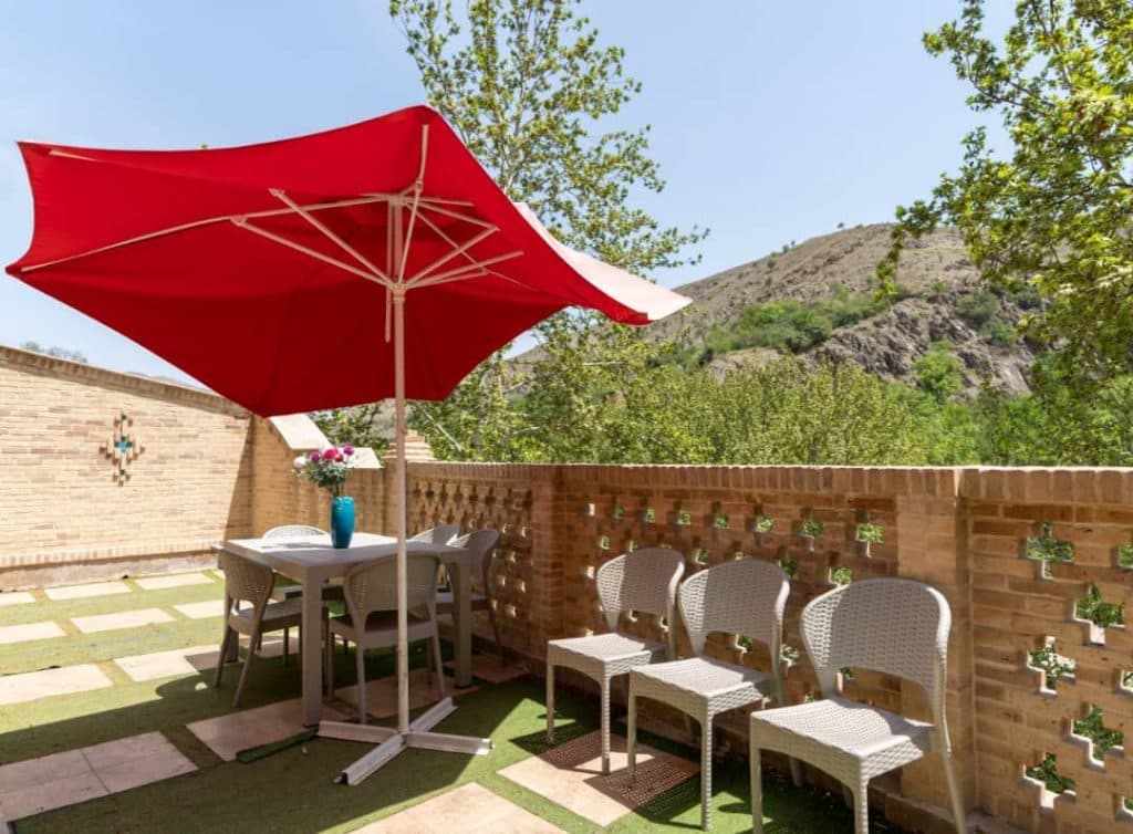 هتل سنتی شمس العماره در روستای زشک خراسان رضوی