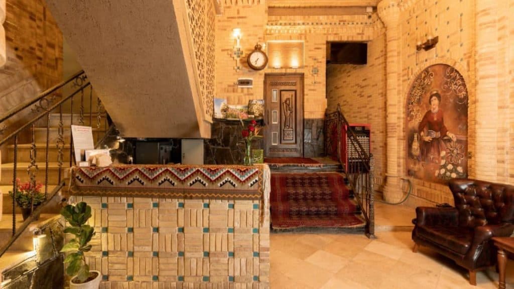 هتل سنتی شمس العماره در روستای زشک خراسان رضوی