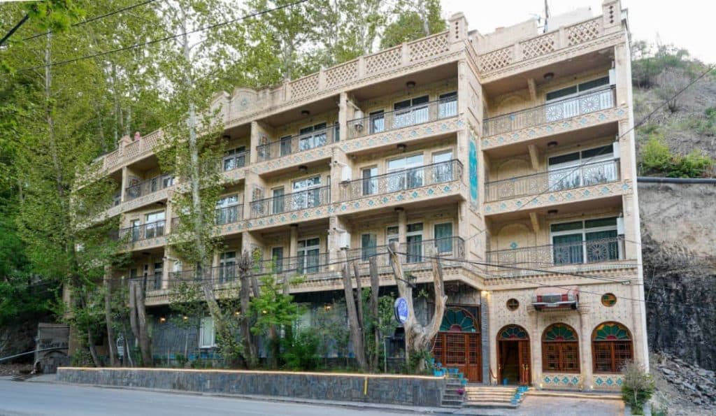 هتل سنتی شمس العماره در روستای زشک خراسان رضوی