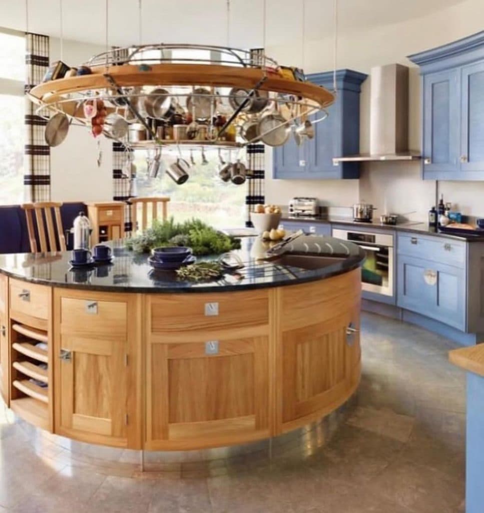 شرکت پیمانکاری و تاسیسات ساختمانی کیان در تندیس قشم