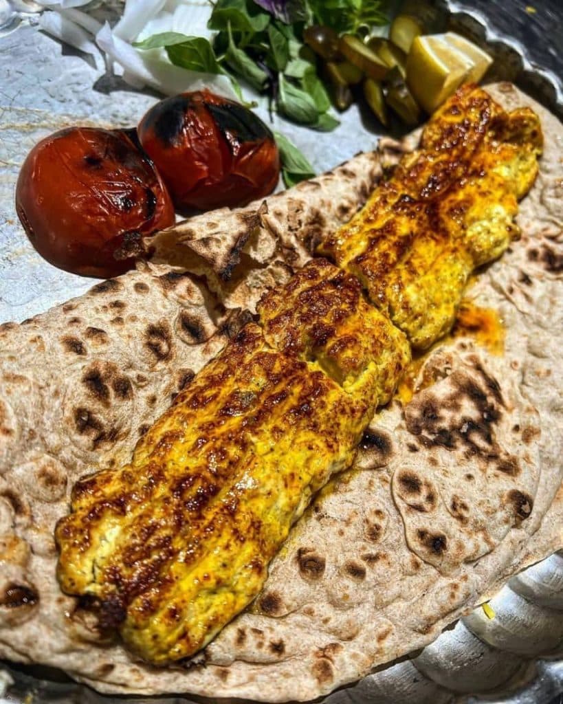 رستوران باغ شانار در یزد