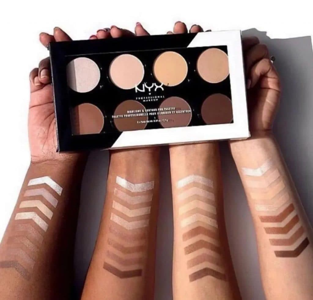 فروشگاه لوازم آرایشی رقص مو در قروه