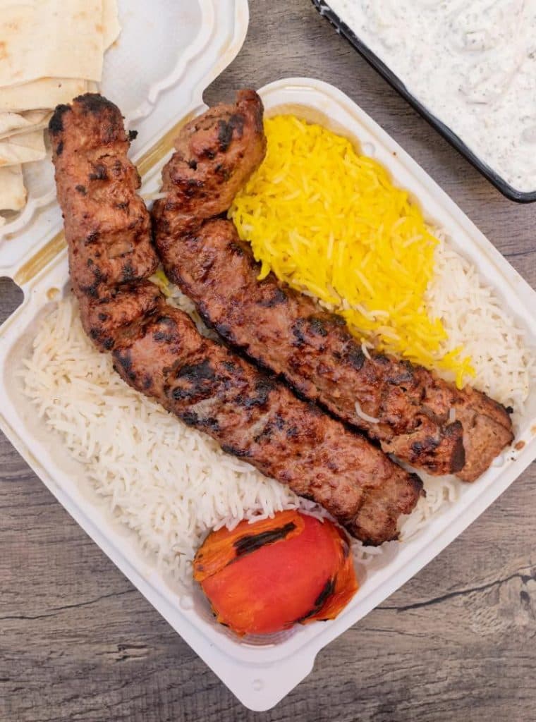 سفره خانه ی آنایورد در شیراز