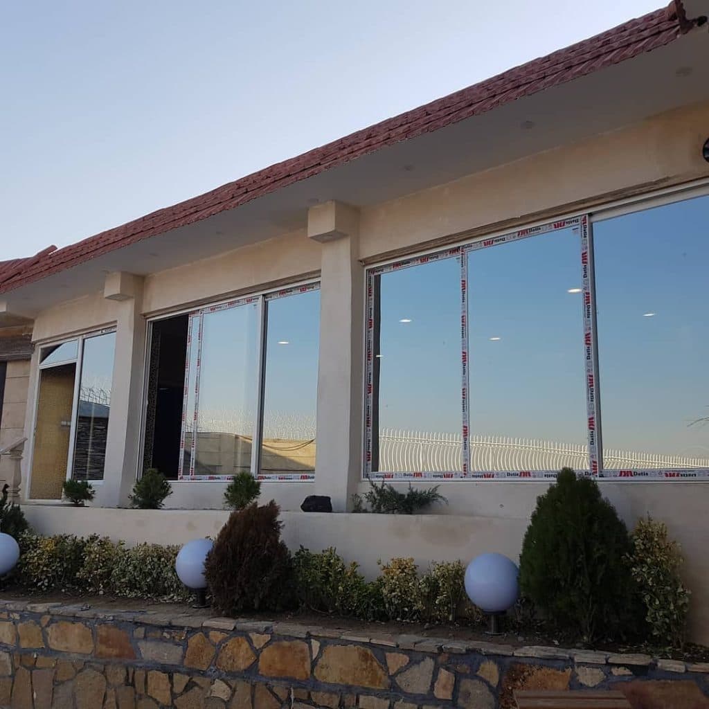 تولید درب و پنجره دوجداره گروه صنعتی باستانی در مشهد