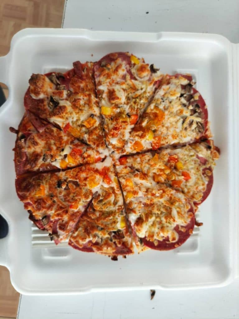 پیتزا ساندویچ دایی مهدی در بیرجند