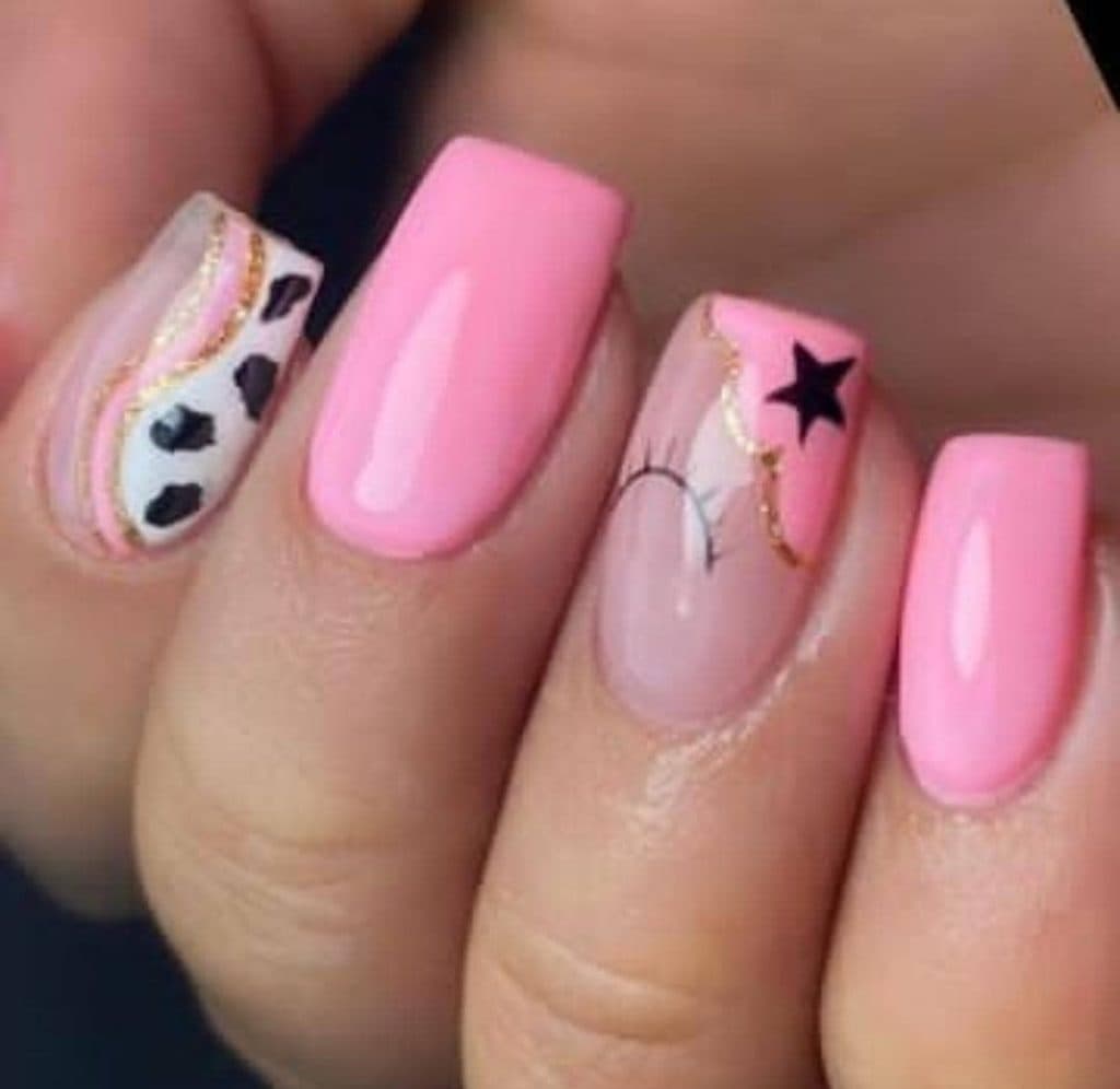 سالن زیبایی لاک صورتی در ملارد