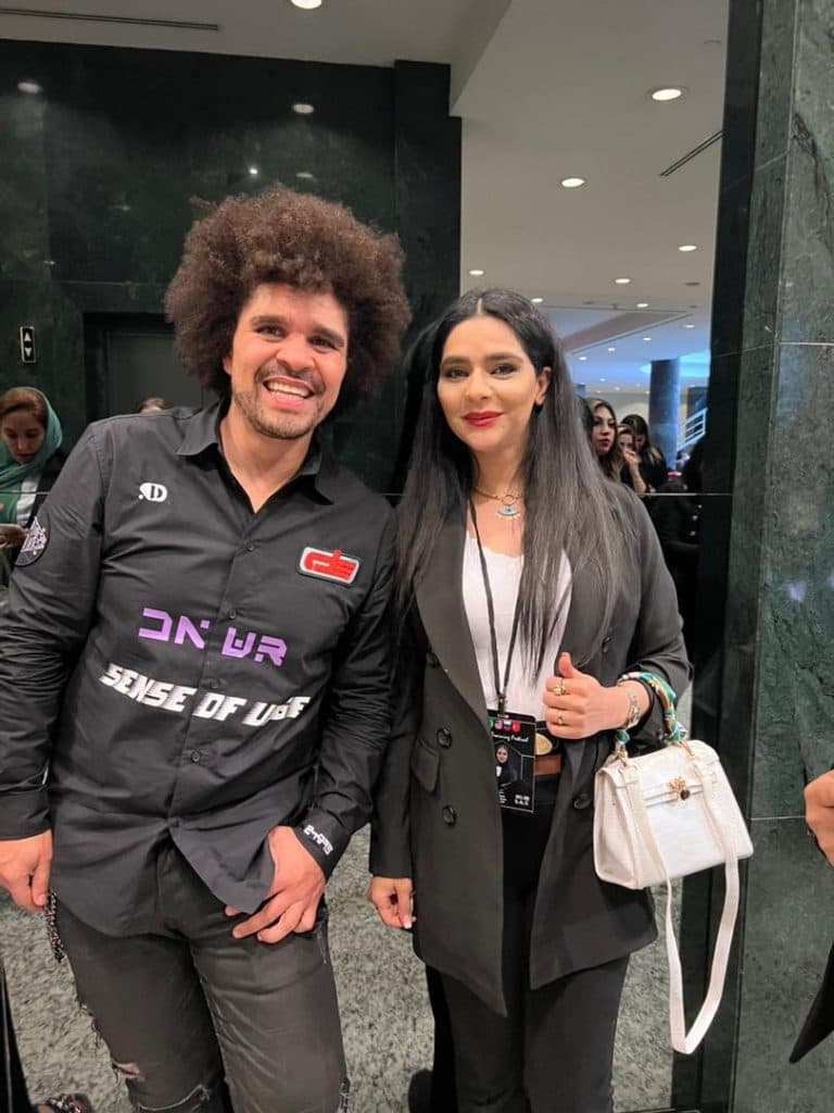 آکادمی تخصصی کراتین و رنگ و لایت آرزو بختیاری در تهران