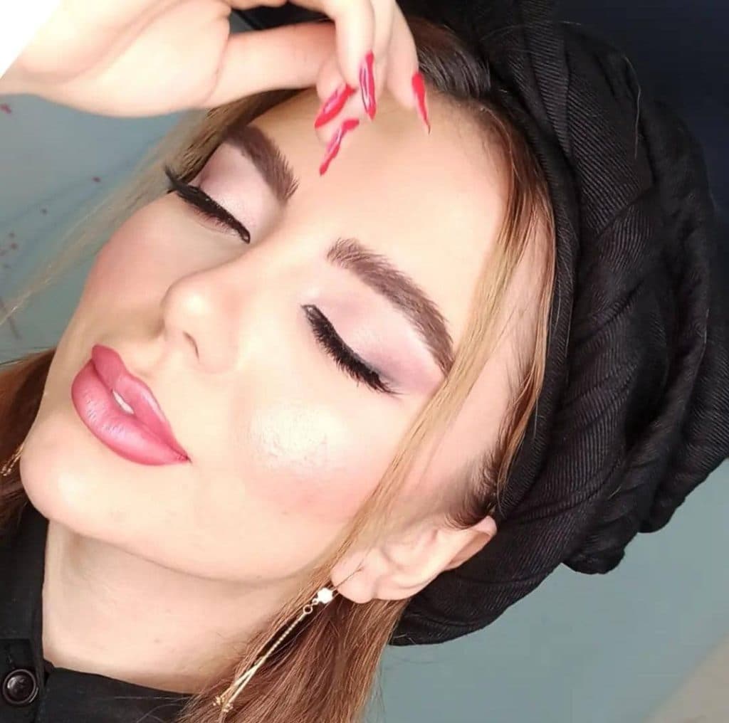 آموزشگاه و سالن زیبایی بهناز در پیرانشهر