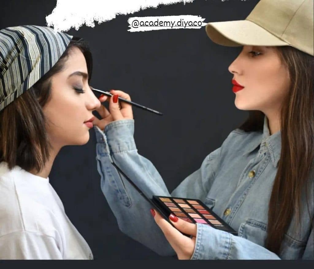 آموزشگاه و سالن زیبایی دیاکو در اصفهان