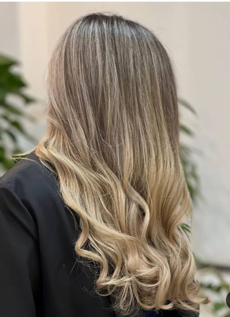 الهه ملایی مدرس و متخصص رنگ و لایت در لاهیجان