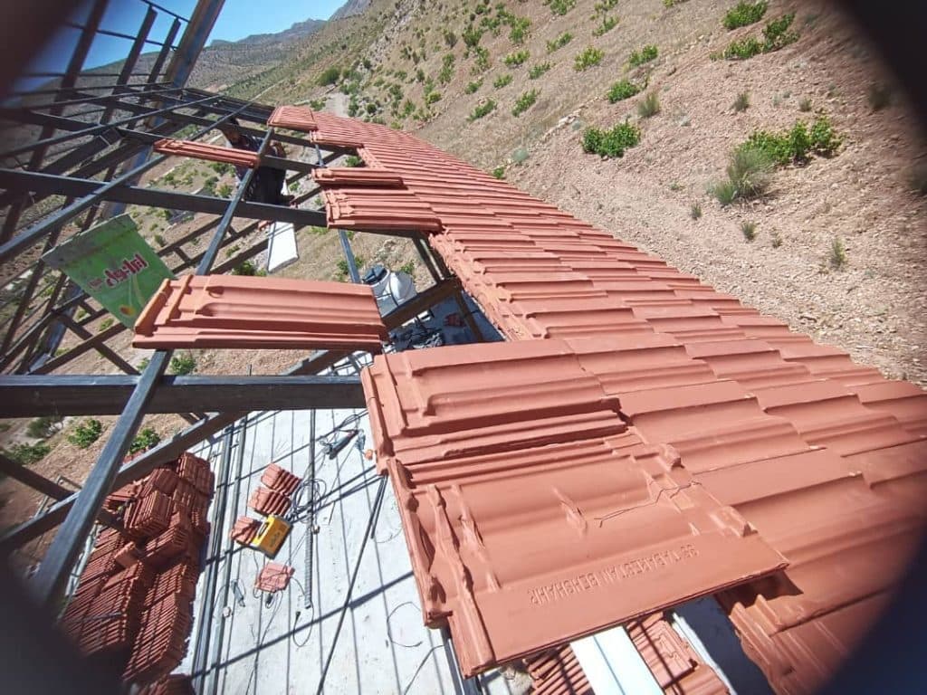 نصب و اجرا سقف کاذب و شیب دار فدک در شیراز