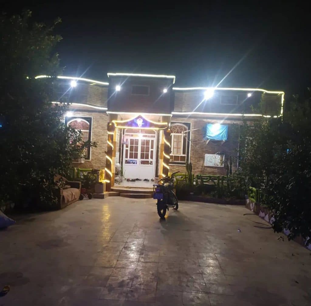 اقامتگاه و اجاره خانه باغ مروارید در بندر رستمی بوشهر