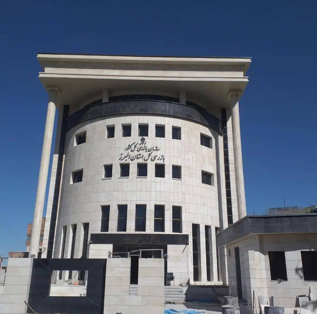 اجرای نمای کامپوزیت ترمووود و طراحی داخلی گروه فنی مهندسی پاسارگاد در البرز