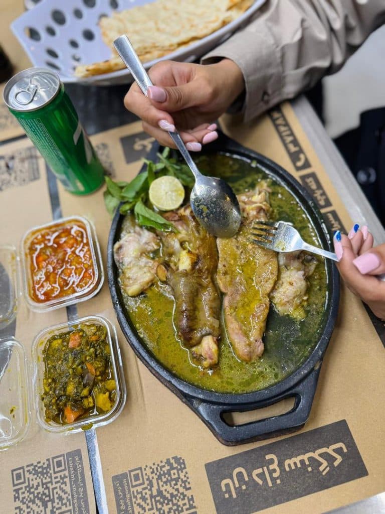 طباخی و کله پاچه شاهگوش در مشهد