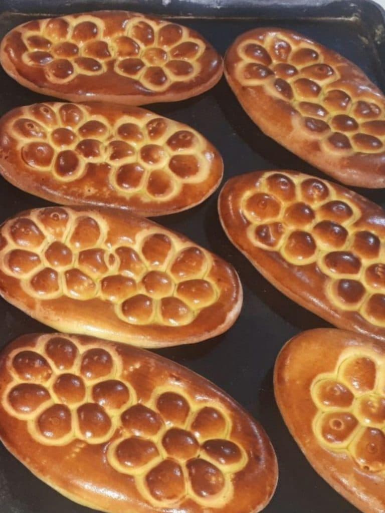 کارگاه و کارخانه شیرینی پزی ماهور در تبریز