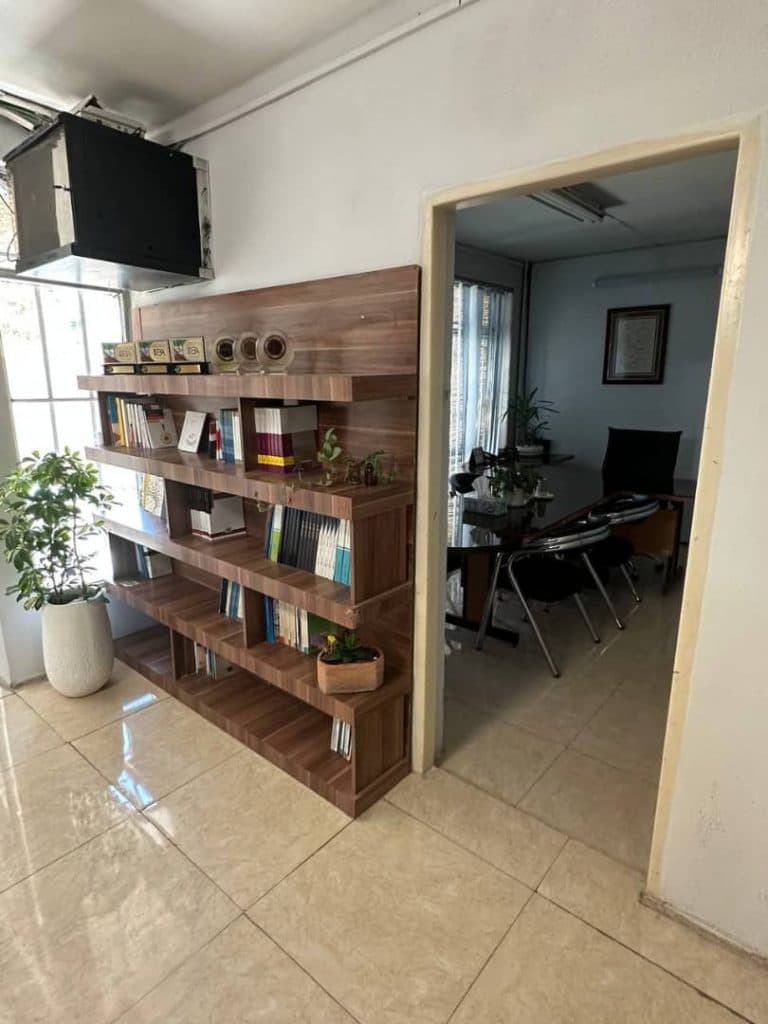 سالن مطالعه اندیشه در احمدآباد مشهد
