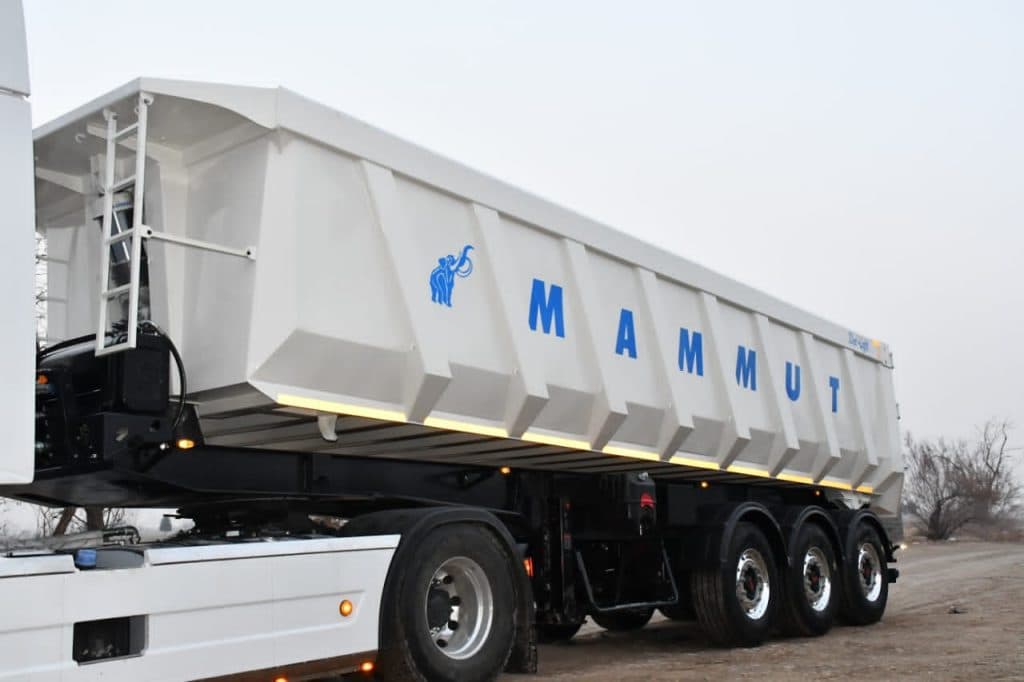 تریلی سازی یزدان در شاهپور جدید اصفهان