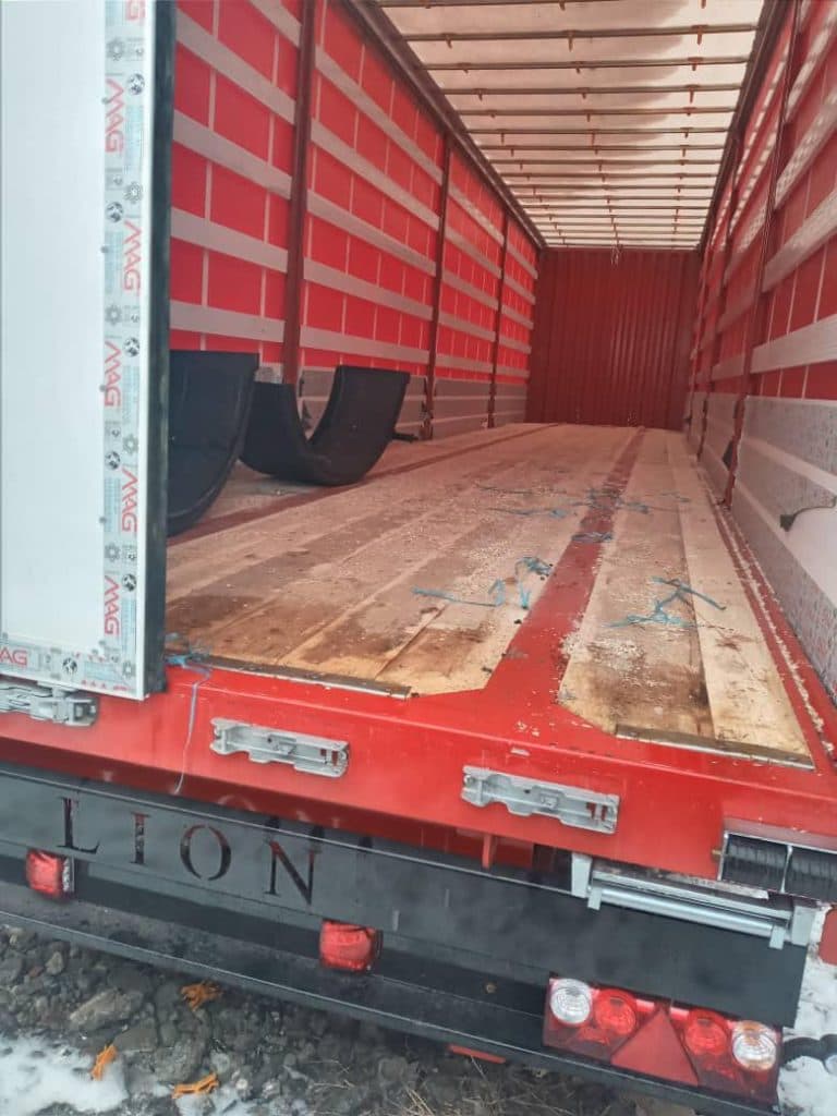 تولید و فروش و تعمیرات کانتینر چادری و کشویی نظرپور در مرند