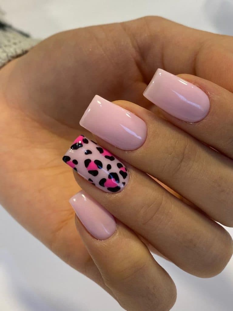 مرکز تخصصی ناخن و مژه پژال در فردیس کرج