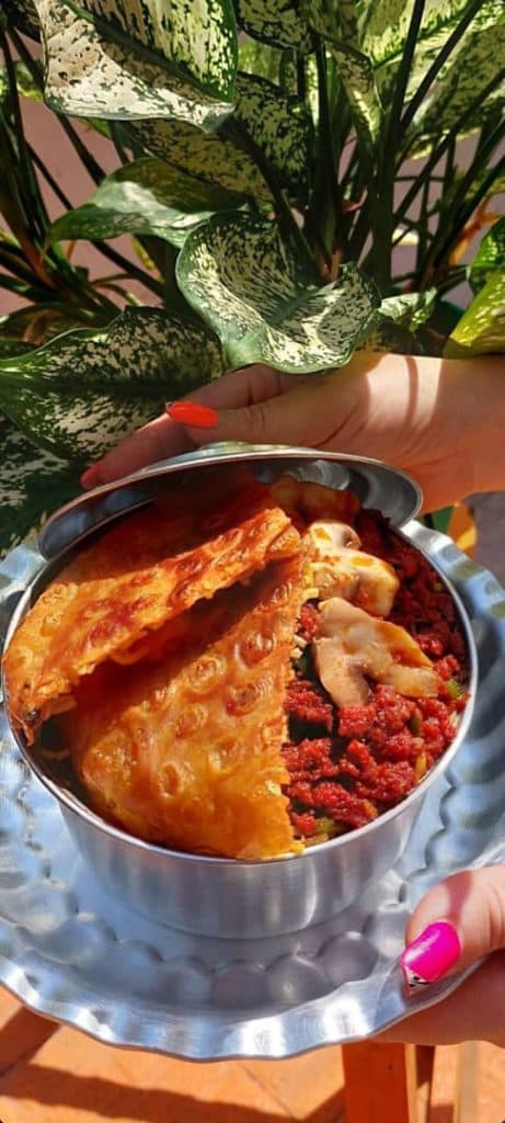 غذای خانگی و بیرون بر فایو فود ۵ در لاهیجان گیلان