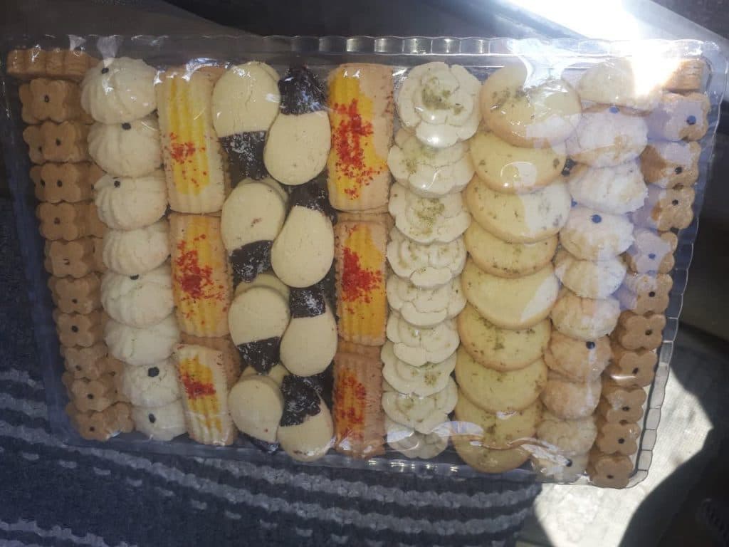 شیرینی خانگی گل انار در فردوس خراسان جنوبی