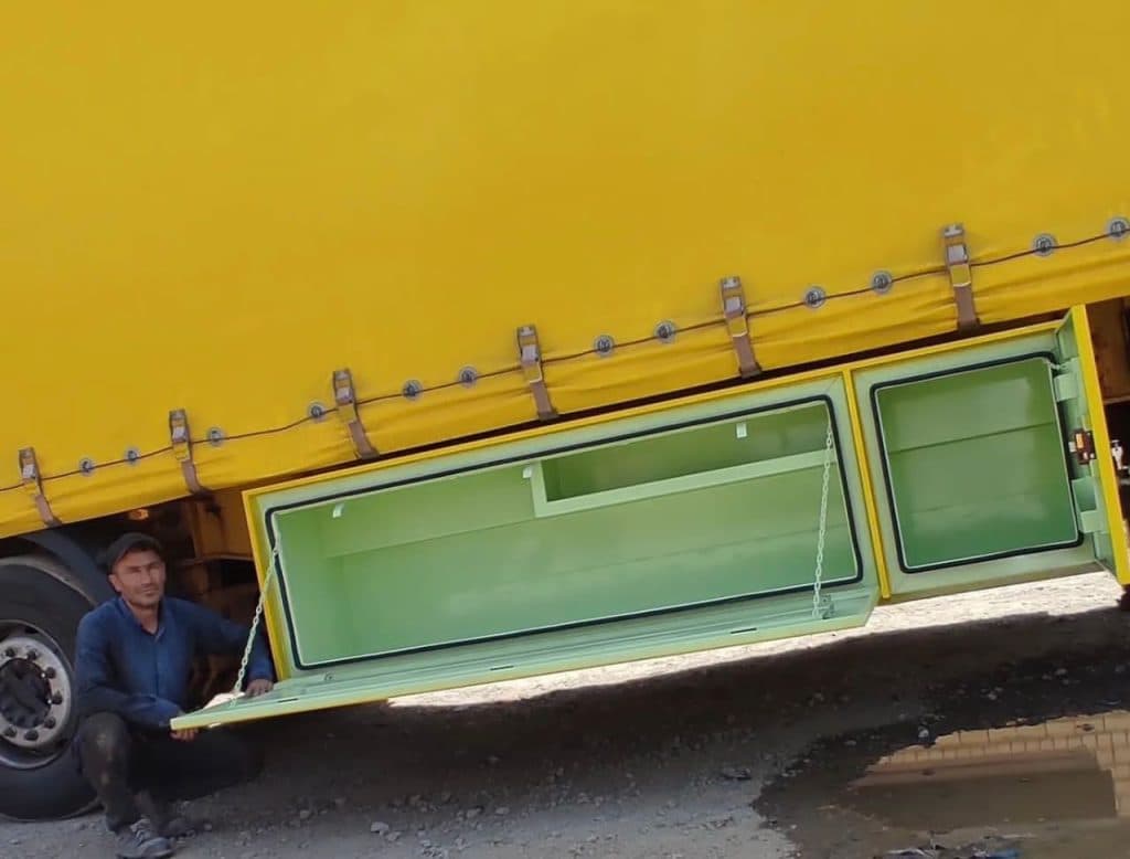 ساخت جعبه های کانتینر و درب بغل و آینه جلو رمضان در مرند