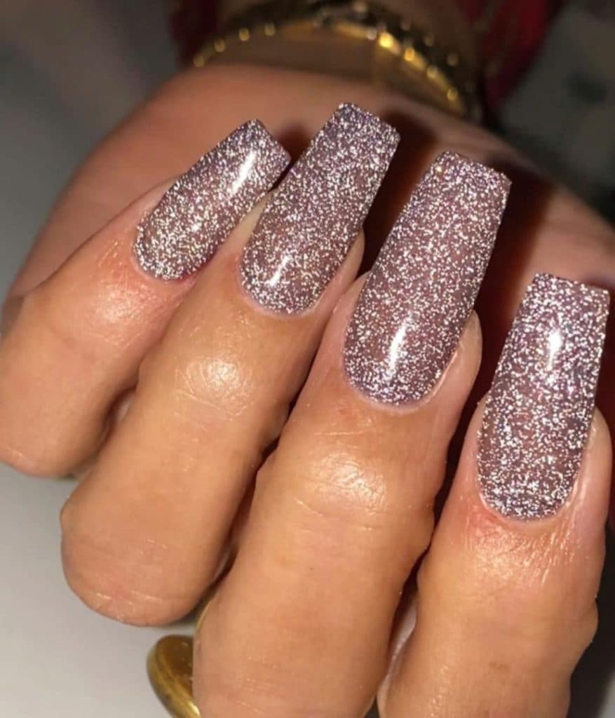 مرکز تخصصی ناخن و مژه پژال در فردیس کرج