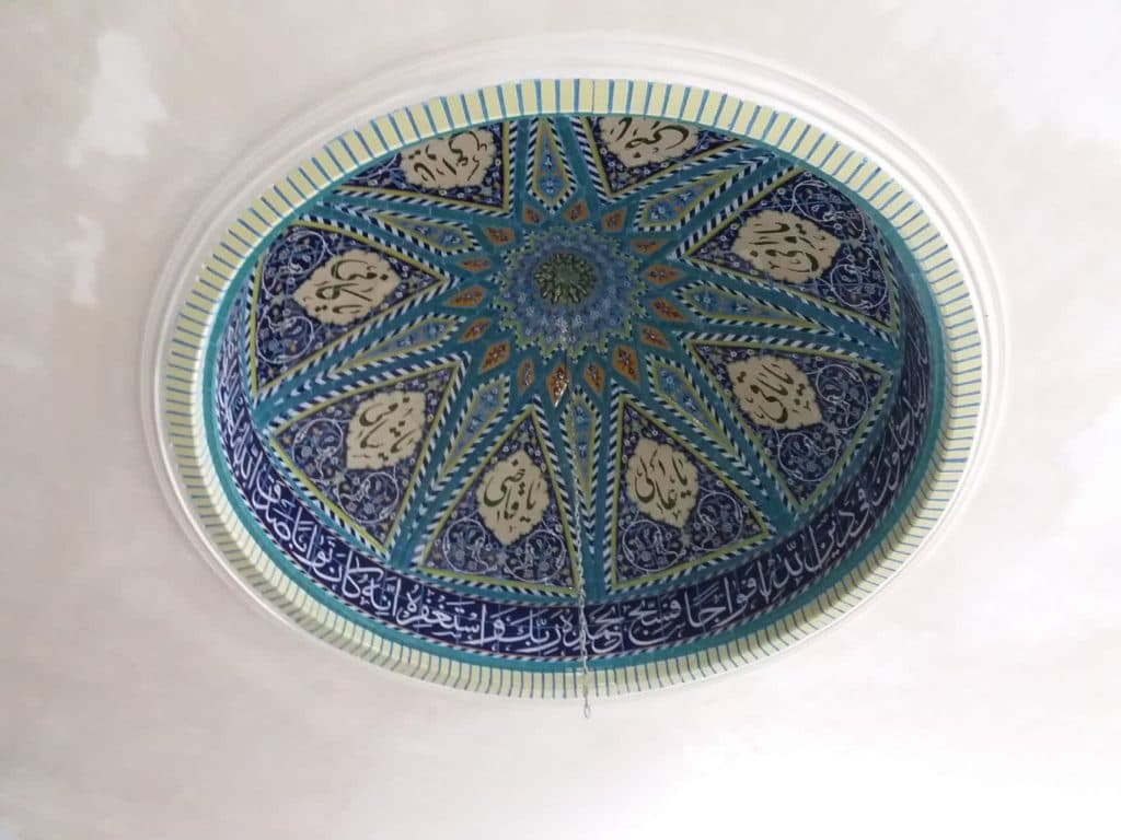 کاشی کاری و نماکاری اماکن مذهبی و مساجد علیزاده در بابل
