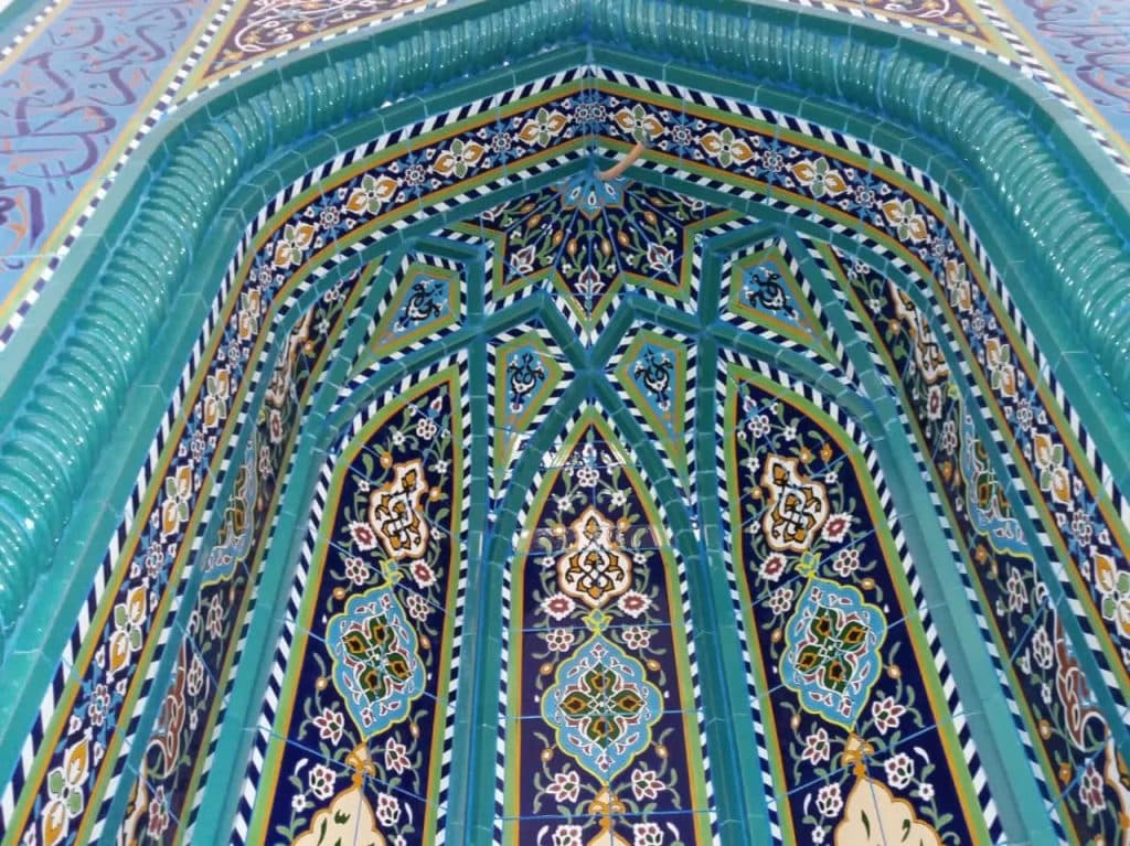 کاشی کاری و نماکاری اماکن مذهبی و مساجد علیزاده در بابل