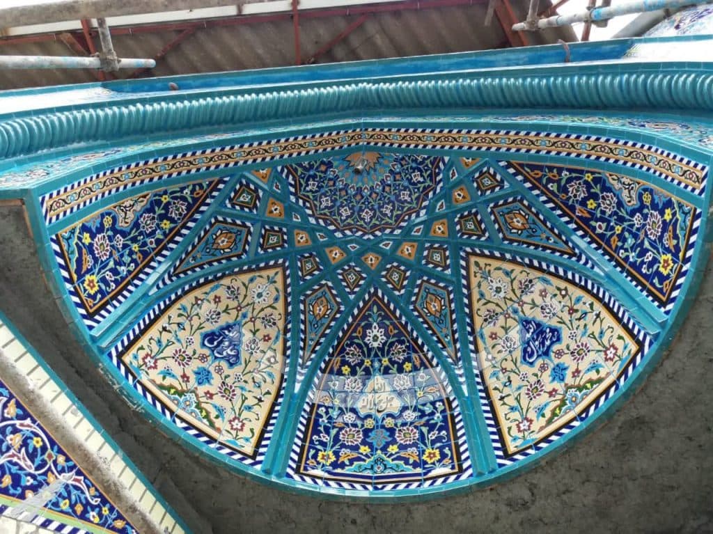 کاشی کاری و نماکاری اماکن مذهبی و مساجد علیزاده در بابل