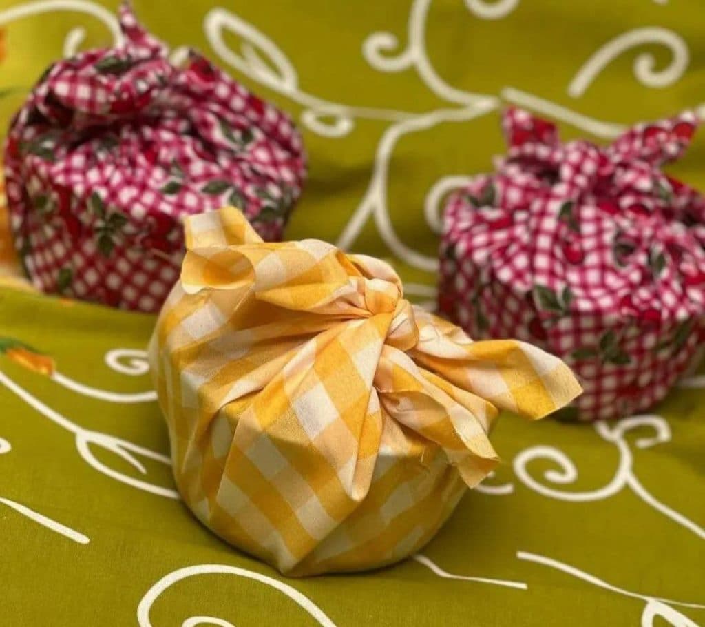 غذای خانگی و بیرون بر فایو فود ۵ در لاهیجان گیلان