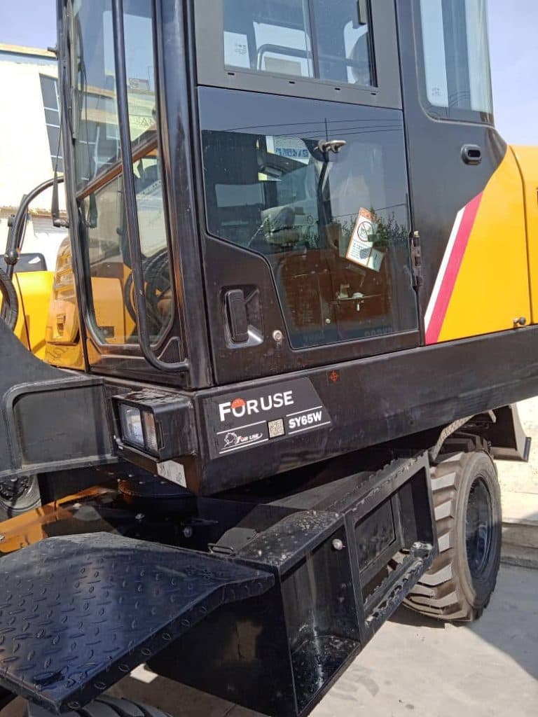 فروش مینی بیل مکانیکی و زنجیری مرادی در کرمانشاه