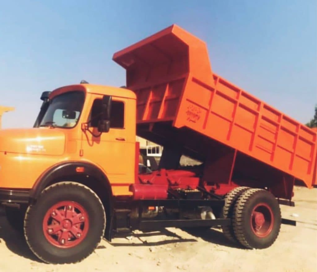 اتاق سازی کمپرسی ماشین سنگین محمدی در شیراز