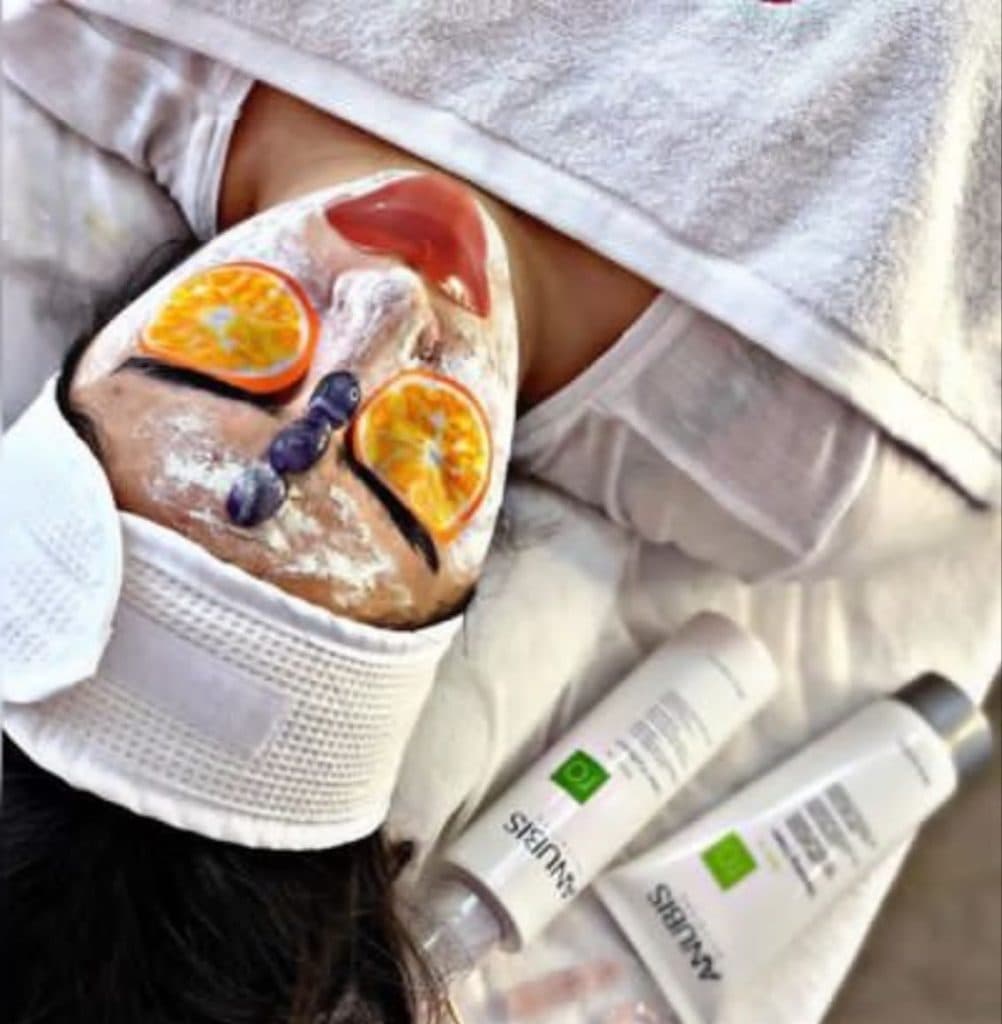 سالن زیبایی شاین در چقادک بوشهر