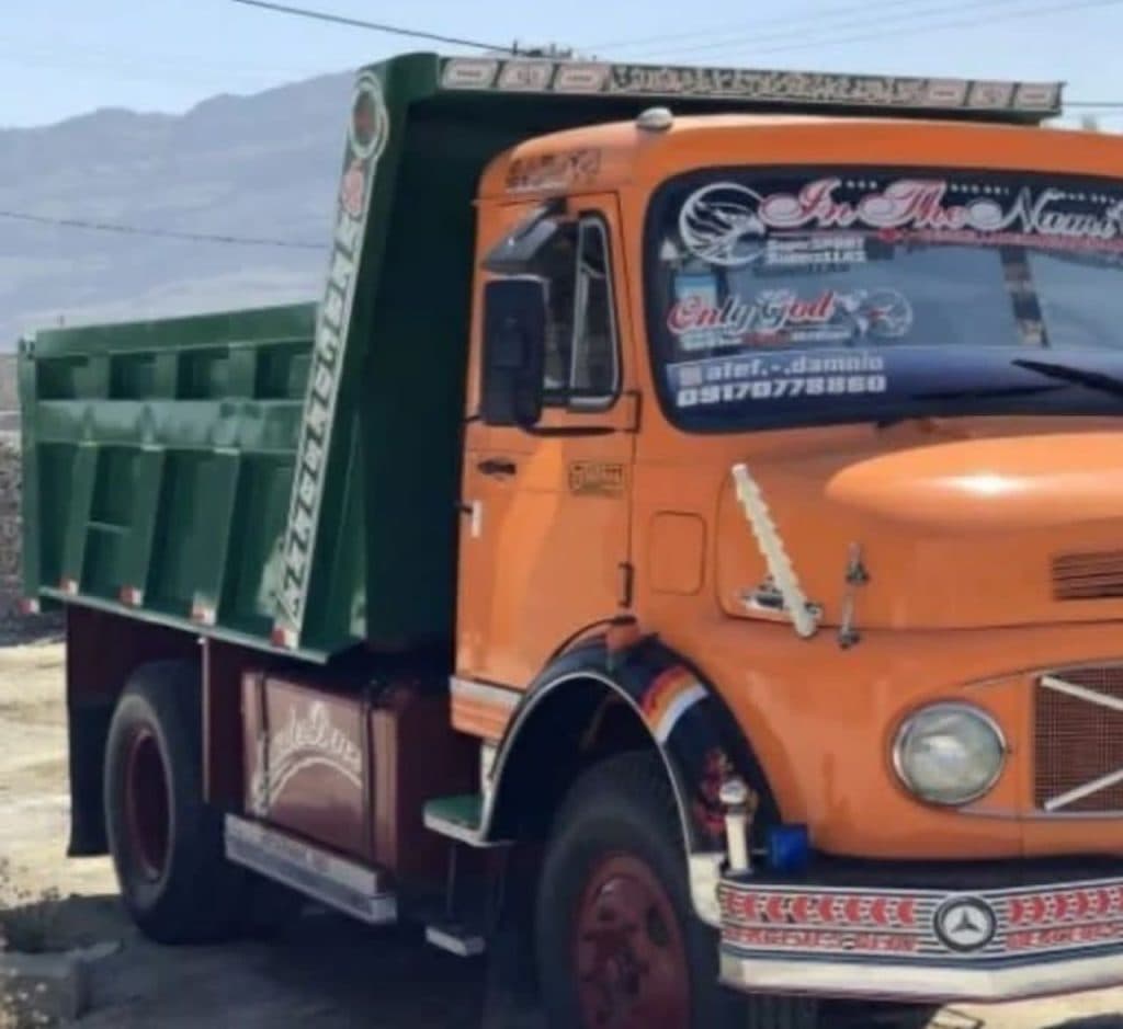 ساخت و تعمیر تریلی و کمپرسی تک و ده چرخ بهساز صنعت در اصفهان